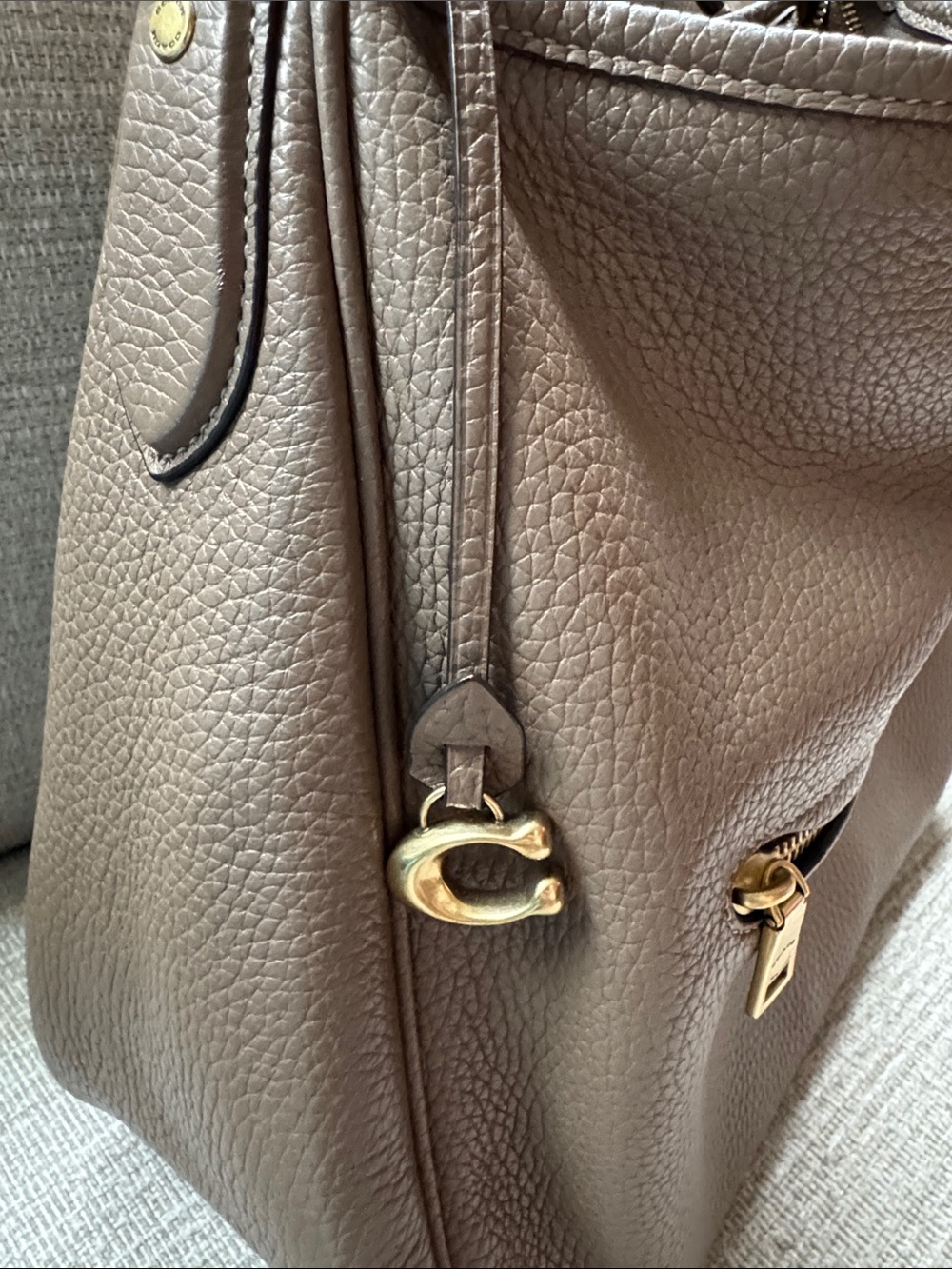 Coach Pebbled Leather Shoulder Bag in Taupe with Gold Hardware - Picture 9 of 13